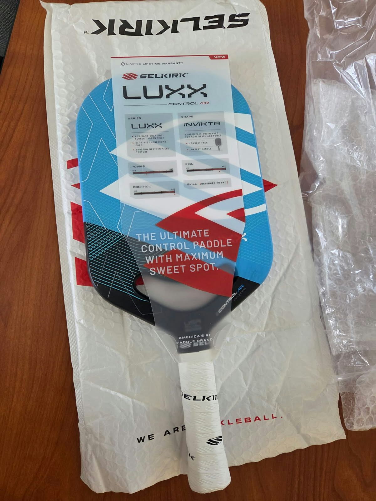 Selkirk LUXX Control Air - Invikta