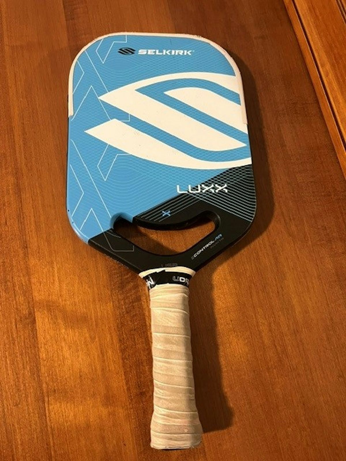 Selkirk LUXX Control Air - Invikta