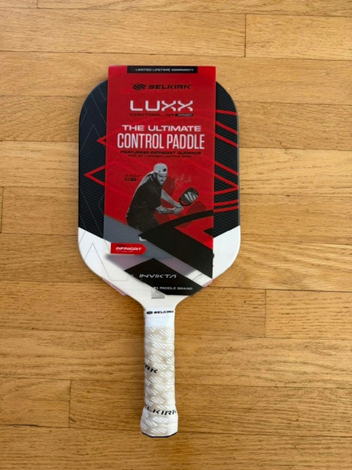 Selkirk LUXX Control Air with InfiniGrit - Invikta