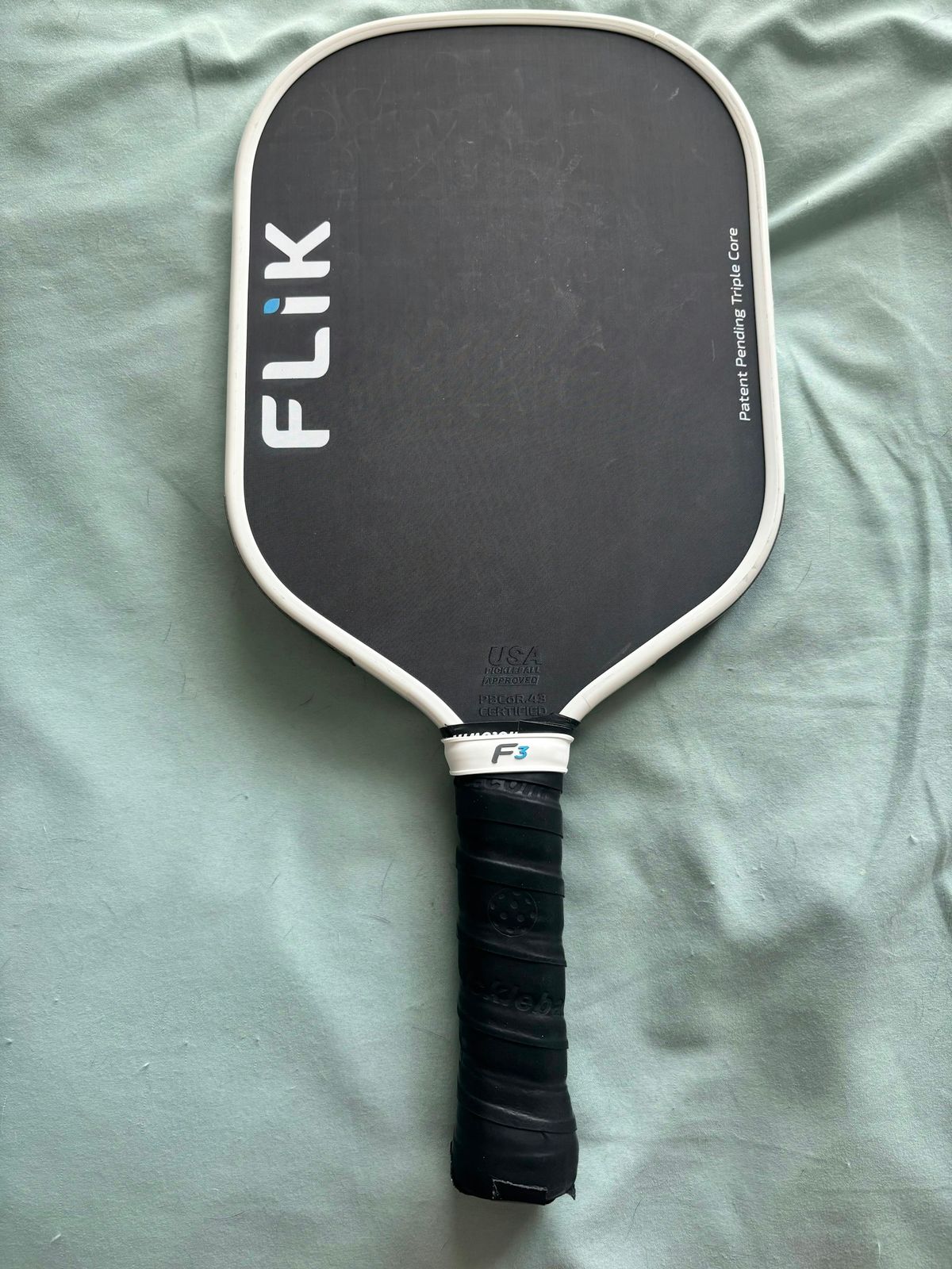 FLiK F3